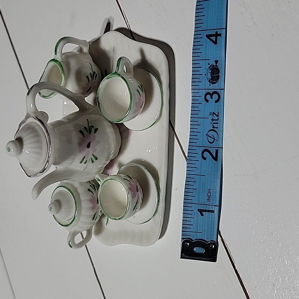 Miniature Tea Set - Picture 2 of 7
